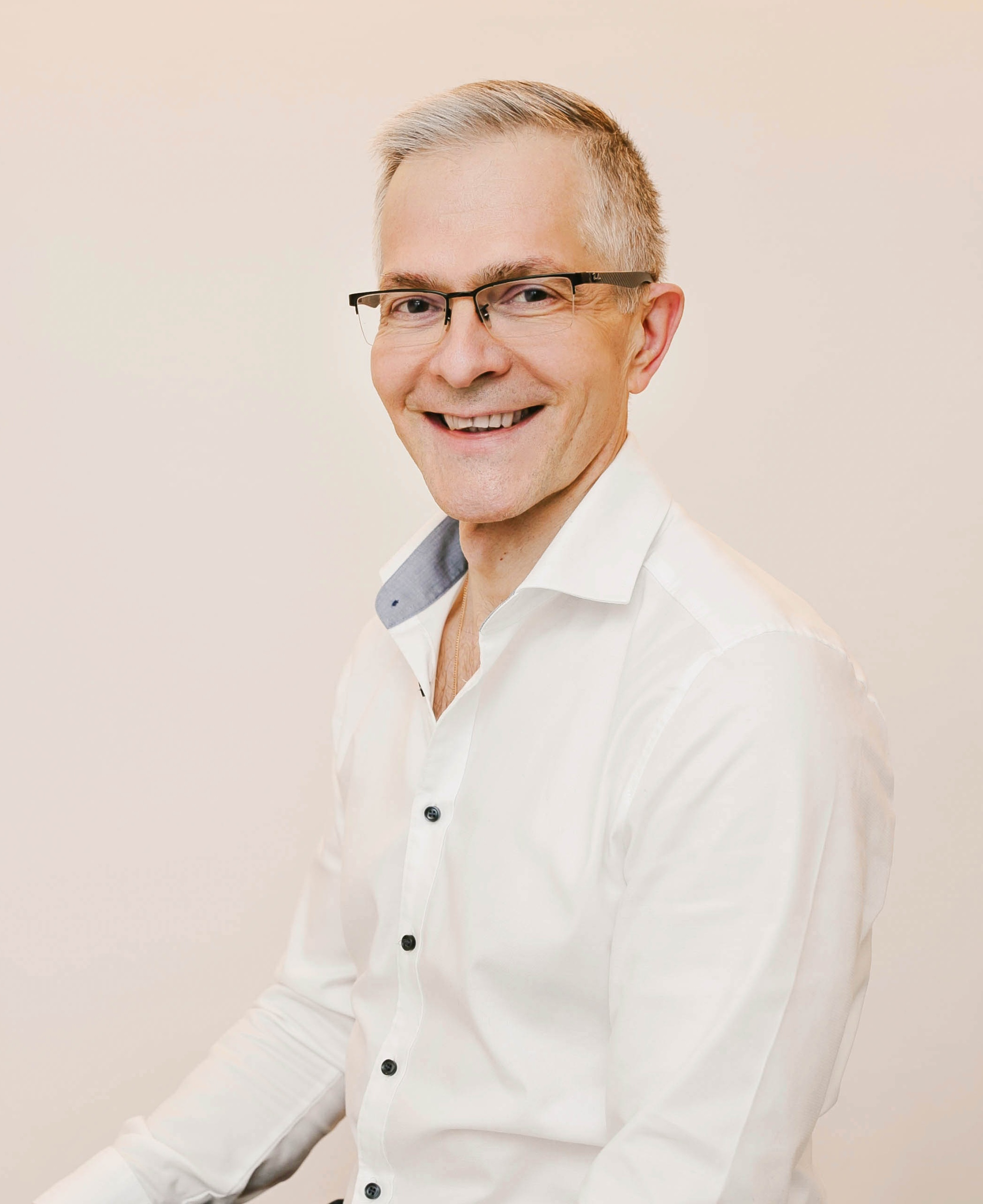 Dr. Lisovets Unterlidstraffung